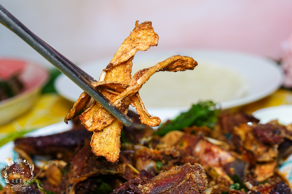 高雄[鏞記鴨莊]超多媒體報導推薦的脆皮烤鴨!鴨油酥炸鹽酥鴨無敵香酥超刷嘴!