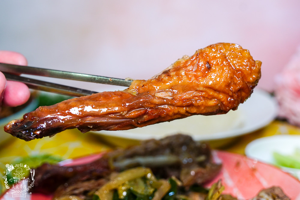 高雄[鏞記鴨莊]超多媒體報導推薦的脆皮烤鴨!鴨油酥炸鹽酥鴨無敵香酥超刷嘴!