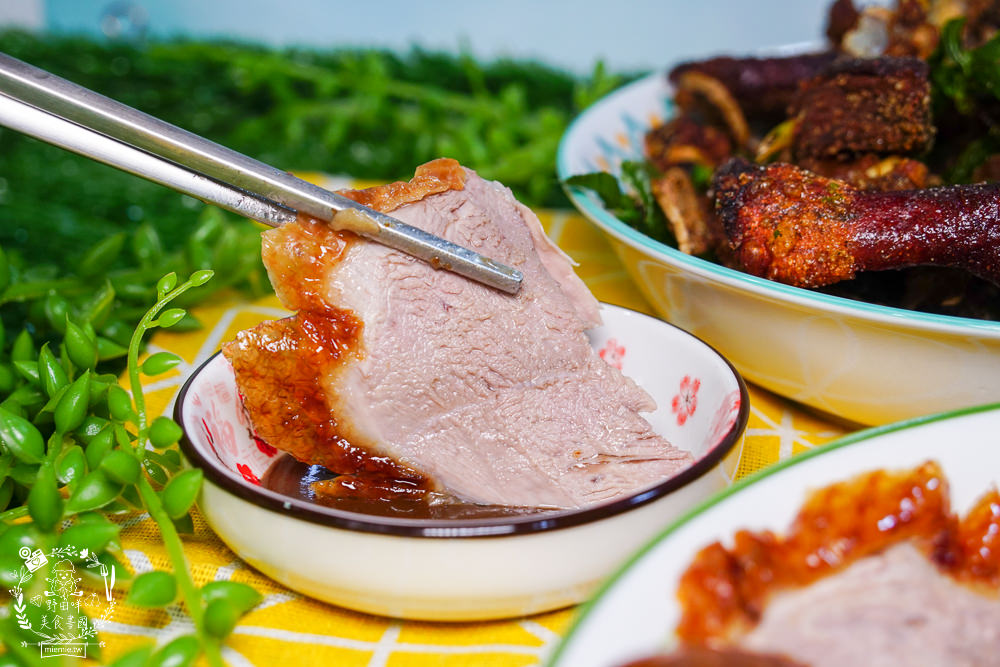 高雄[鏞記鴨莊]超多媒體報導推薦的脆皮烤鴨!鴨油酥炸鹽酥鴨無敵香酥超刷嘴!