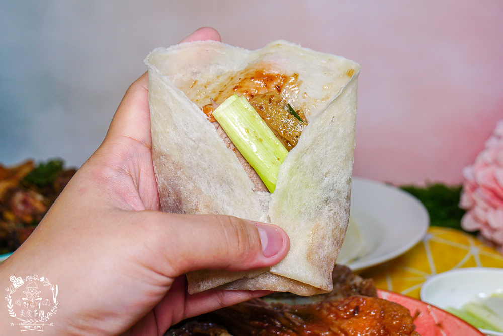 高雄[鏞記鴨莊]超多媒體報導推薦的脆皮烤鴨!鴨油酥炸鹽酥鴨無敵香酥超刷嘴!