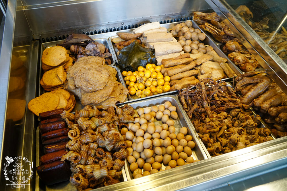 鹽埕堀江商場/老高雄一日遊!時尚精品、南北百貨、古物收藏與頂級茶茗推薦!號稱爸媽年代的百貨公司?