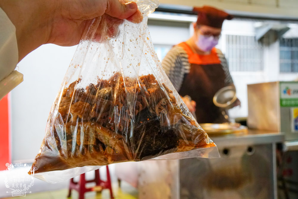 鹽埕堀江商場/老高雄一日遊!時尚精品、南北百貨、古物收藏與頂級茶茗推薦!號稱爸媽年代的百貨公司?