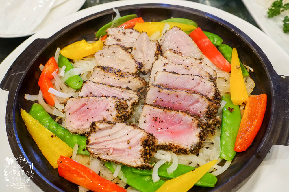 屏東[阿榮坊風味海鮮]東港超精緻又新鮮的海鮮料理餐廳!宴會聚餐都方便~