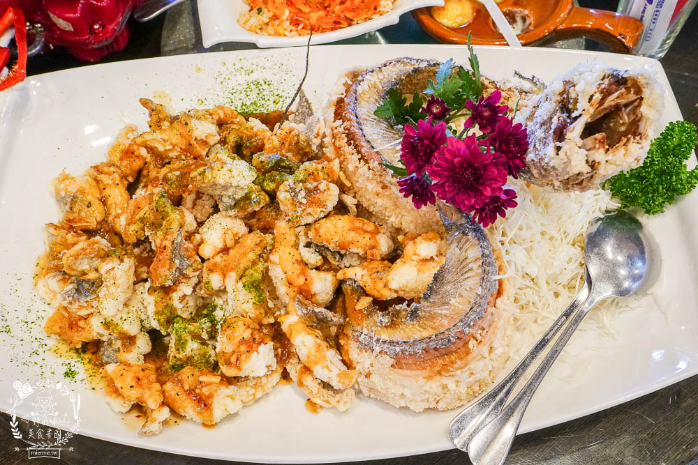 屏東[阿榮坊風味海鮮]東港超精緻又新鮮的海鮮料理餐廳!宴會聚餐都方便~