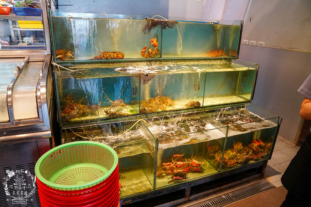 屏東[阿榮坊風味海鮮]東港超精緻又新鮮的海鮮料理餐廳!宴會聚餐都方便~