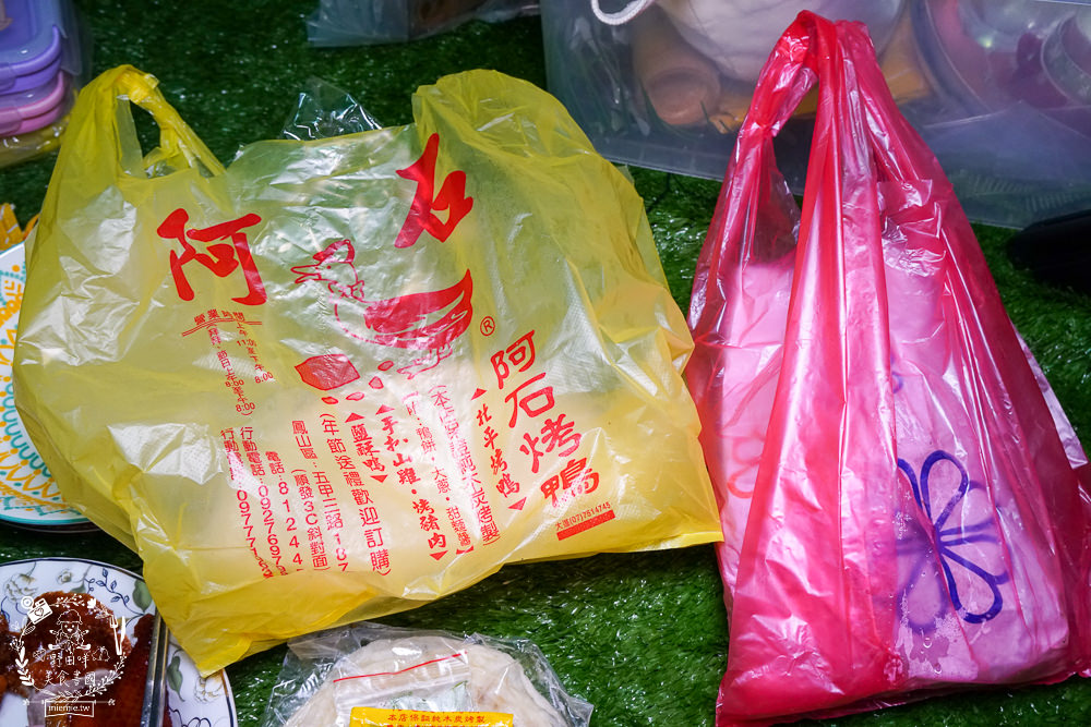 高雄[阿石烤鴨]鳳山五甲超人氣排隊烤鴨!烤鴨三吃人氣必點!鹽酥鴨香酥超刷嘴!鳳山烤鴨推薦!