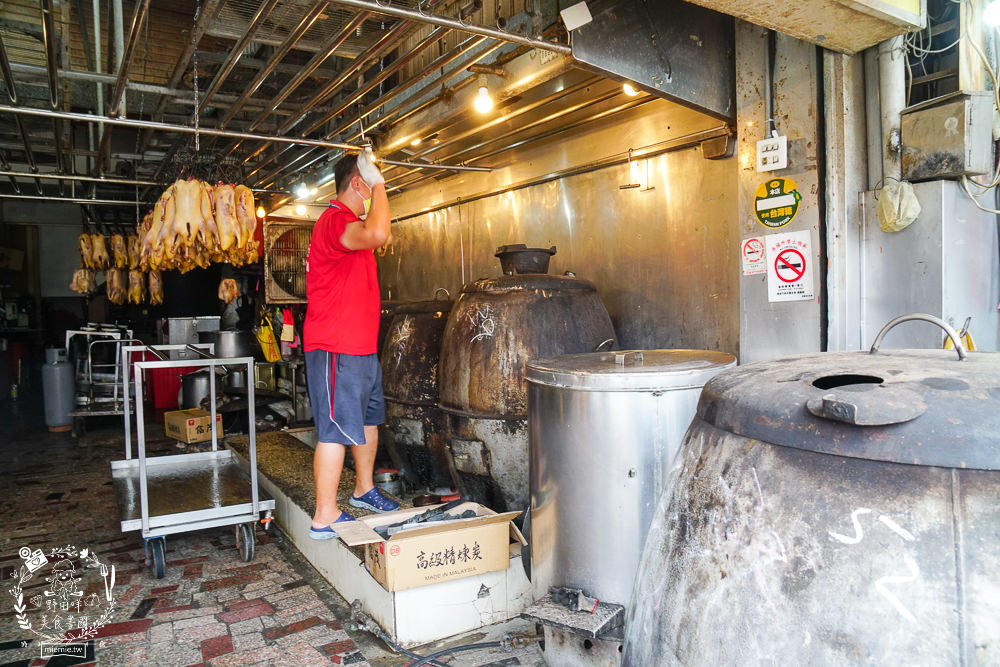 高雄[阿石烤鴨]鳳山五甲超人氣排隊烤鴨!烤鴨三吃人氣必點!鹽酥鴨香酥超刷嘴!鳳山烤鴨推薦!