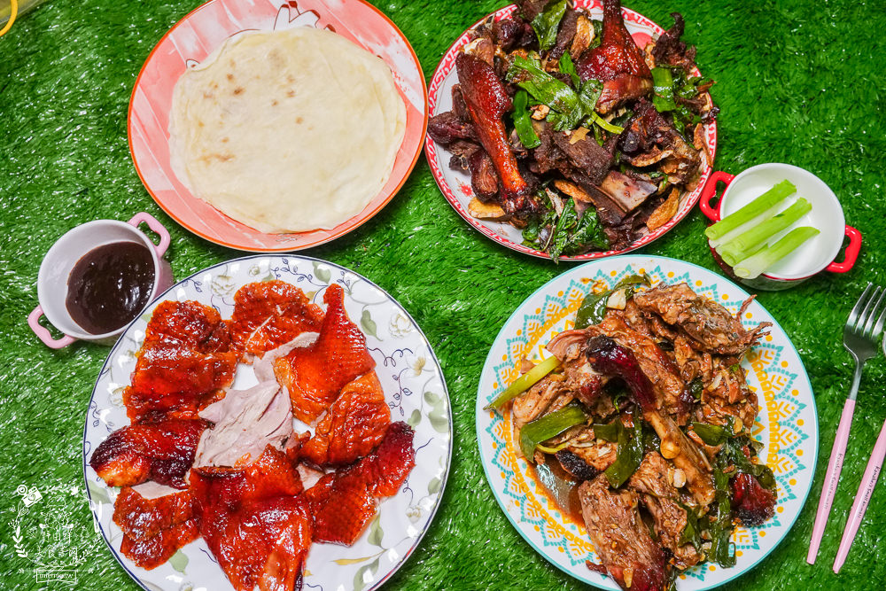 高雄[阿石烤鴨]鳳山五甲超人氣排隊烤鴨!烤鴨三吃人氣必點!鹽酥鴨香酥超刷嘴!鳳山烤鴨推薦!