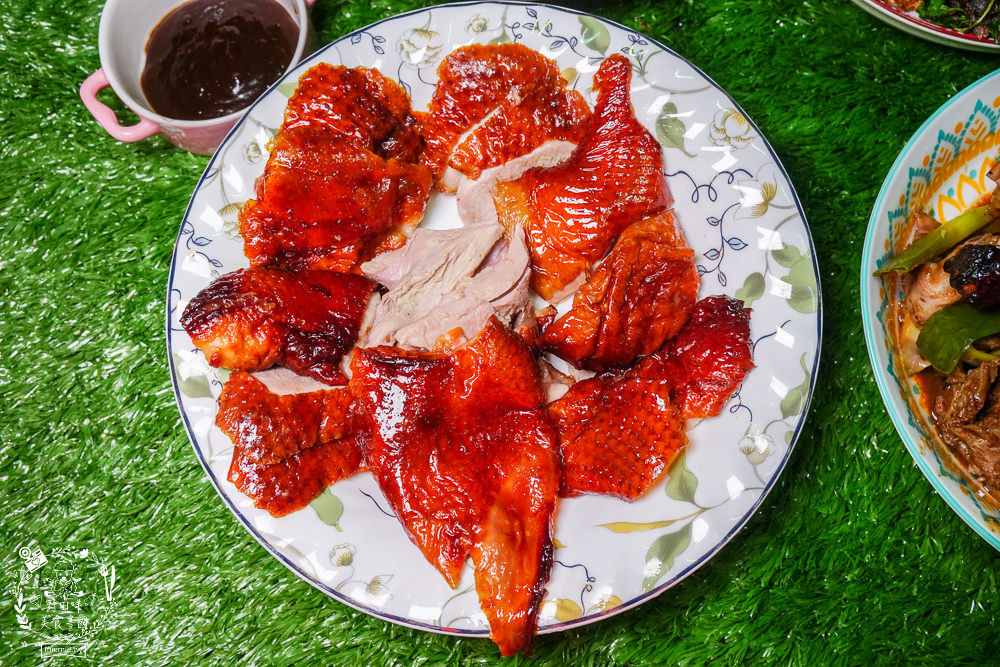 高雄[阿石烤鴨]鳳山五甲超人氣排隊烤鴨!烤鴨三吃人氣必點!鹽酥鴨香酥超刷嘴!鳳山烤鴨推薦!