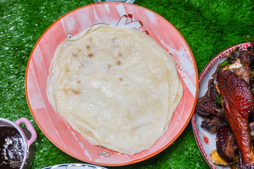 高雄[阿石烤鴨]鳳山五甲超人氣排隊烤鴨!烤鴨三吃人氣必點!鹽酥鴨香酥超刷嘴!鳳山烤鴨推薦!