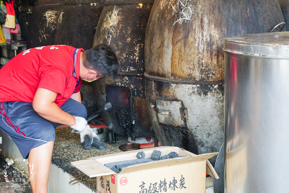高雄[阿石烤鴨]鳳山五甲超人氣排隊烤鴨!烤鴨三吃人氣必點!鹽酥鴨香酥超刷嘴!鳳山烤鴨推薦!