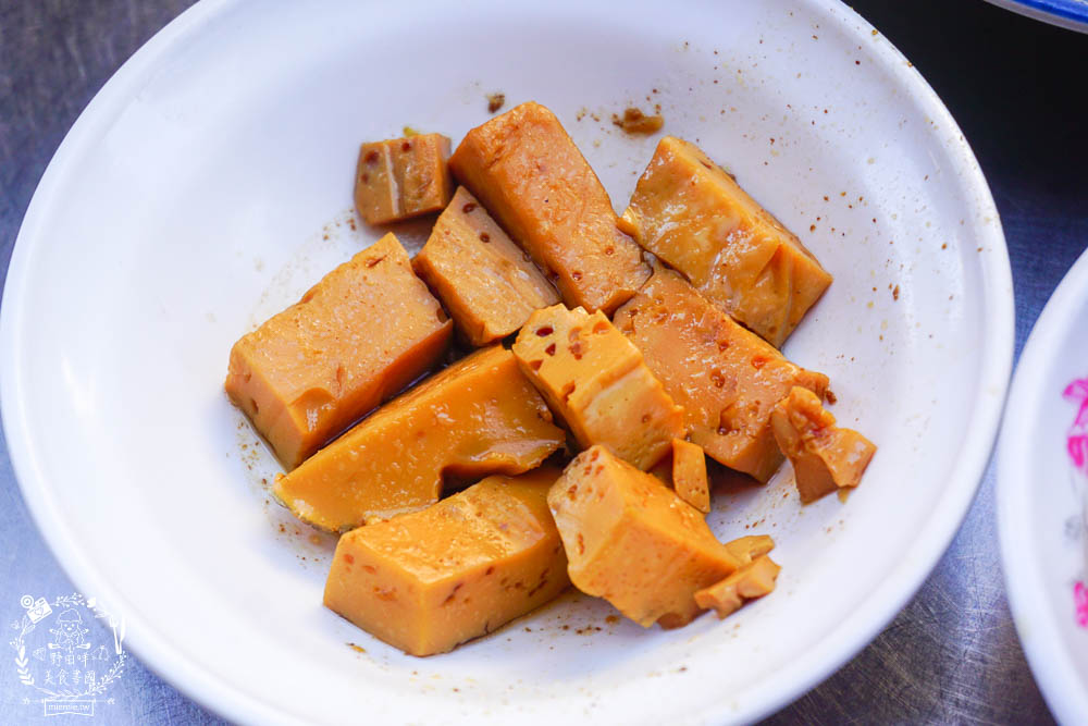 雲林[阿豐麵線糊]北港超人氣必吃美食!超獨特白麵線糊+獨門滷肉與蛋黃一碗只要20元?