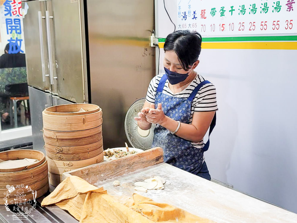 高雄[陳記手工蒸餃專賣店]武廟商圈的人氣小吃!鴨肉飯+蒸餃人氣必點!武廟美食推薦!