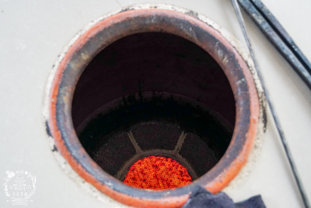 高雄陳記荊州鍋盔(鳳山店)中國北方特有的平民小吃!豬肉+紅糖的怪味超多人喜愛? - 第20張圖 高雄陳記荊州鍋盔(鳳山店)中國北方特有的平民小吃!豬肉+紅糖的怪味超多人喜愛?