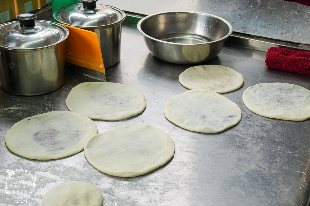 高雄陳記荊州鍋盔(鳳山店)中國北方特有的平民小吃!豬肉+紅糖的怪味超多人喜愛? - 第11張圖 高雄陳記荊州鍋盔(鳳山店)中國北方特有的平民小吃!豬肉+紅糖的怪味超多人喜愛?