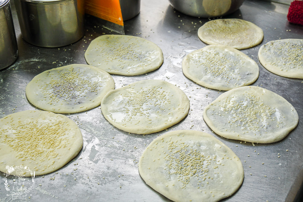 高雄陳記荊州鍋盔(鳳山店)中國北方特有的平民小吃!豬肉+紅糖的怪味超多人喜愛? - 第14張圖 高雄陳記荊州鍋盔(鳳山店)中國北方特有的平民小吃!豬肉+紅糖的怪味超多人喜愛?