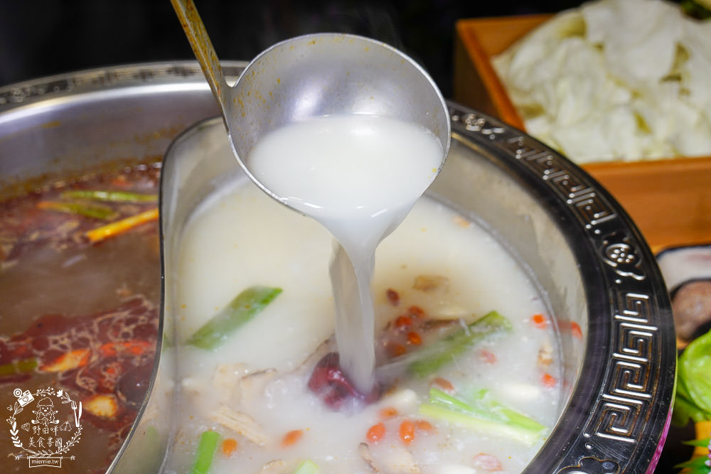 高雄陶公坊火鍋吃到飽(五福店)499元7種肉肉吃到飽!兩人同行贈送霸氣海鮮盤! - 第11張圖 高雄陶公坊火鍋吃到飽(五福店)499元7種肉肉吃到飽!兩人同行贈送霸氣海鮮盤!