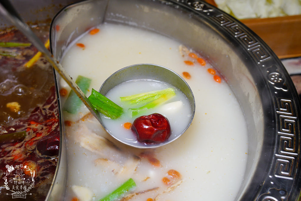 高雄陶公坊火鍋吃到飽(五福店)499元7種肉肉吃到飽!兩人同行贈送霸氣海鮮盤! - 第12張圖 高雄陶公坊火鍋吃到飽(五福店)499元7種肉肉吃到飽!兩人同行贈送霸氣海鮮盤!