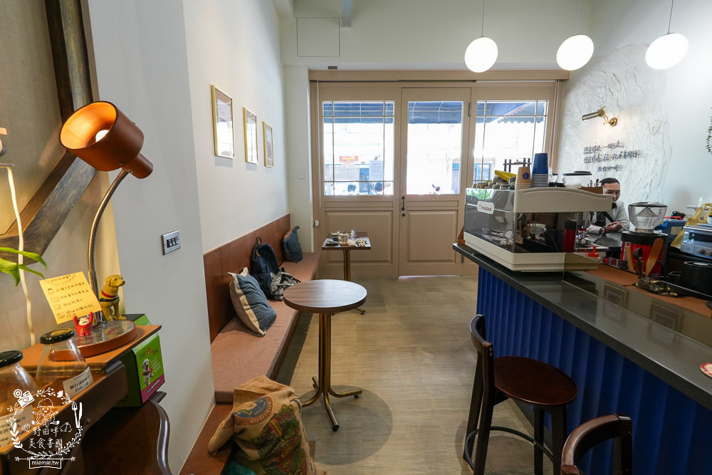 屏東咖啡店推薦[雁行咖啡館]隱藏在屏東市區的老宅咖啡店!堅持每支豆子都要手工挑豆!
