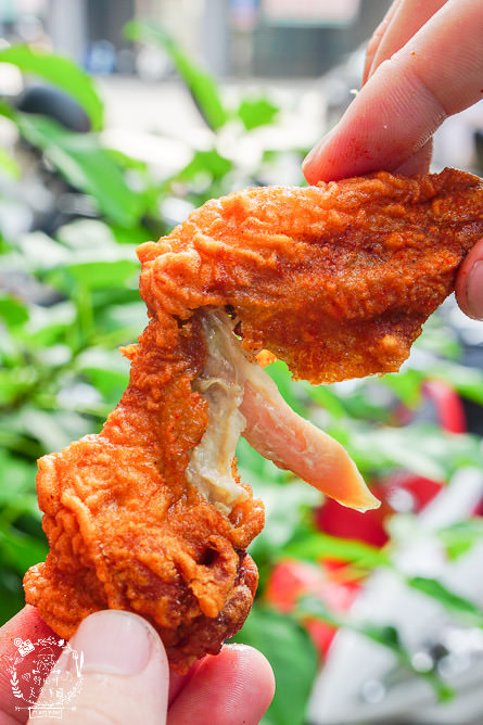 高雄[雞讚炸雞腿文橫店]CP值爆高炸雞腿居然只要25元?外皮鹹香酥脆雞肉超多汁?