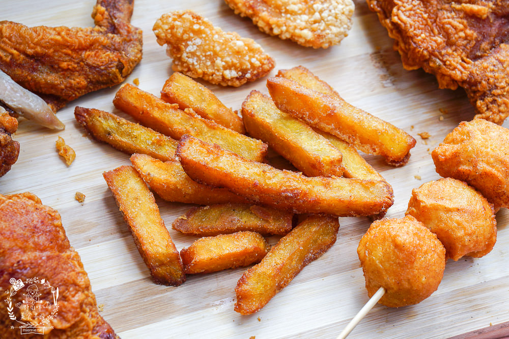 高雄[雞讚炸雞腿文橫店]CP值爆高炸雞腿居然只要25元?外皮鹹香酥脆雞肉超多汁?