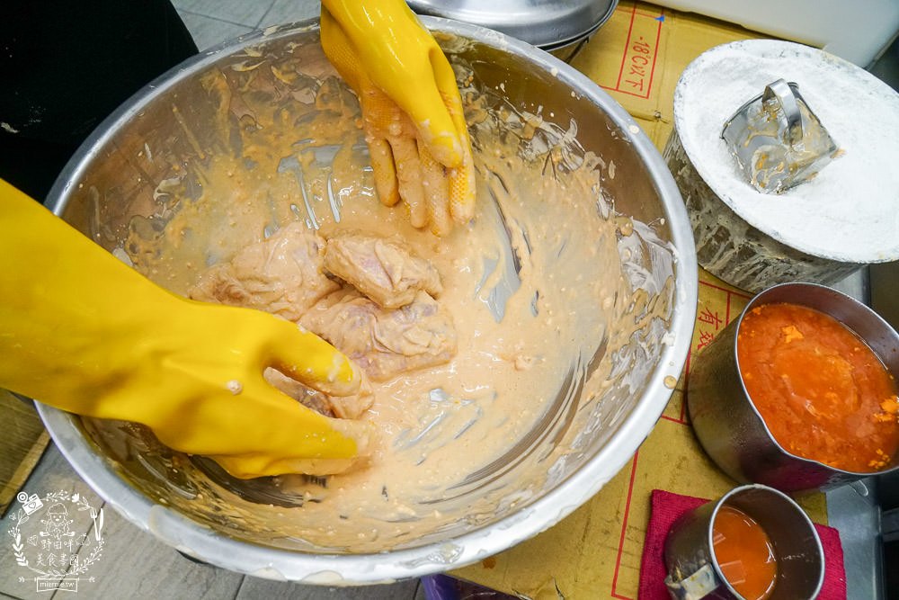 高雄[雞讚炸雞腿文橫店]CP值爆高炸雞腿居然只要25元?外皮鹹香酥脆雞肉超多汁?