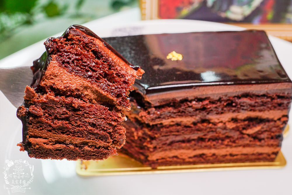 雷昂甜點烘焙工坊|高雄隱藏在巷弄的高級法式甜點!號稱零負評的舒芙蕾乳酪蛋糕人氣必吃?