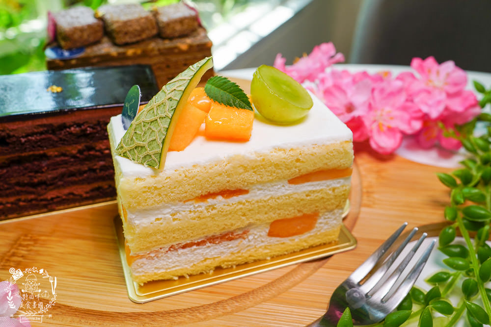 雷昂甜點烘焙工坊|高雄隱藏在巷弄的高級法式甜點!號稱零負評的舒芙蕾乳酪蛋糕人氣必吃?