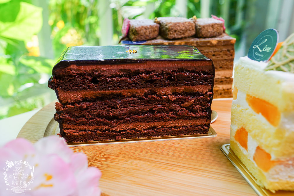 雷昂甜點烘焙工坊|高雄隱藏在巷弄的高級法式甜點!號稱零負評的舒芙蕾乳酪蛋糕人氣必吃?