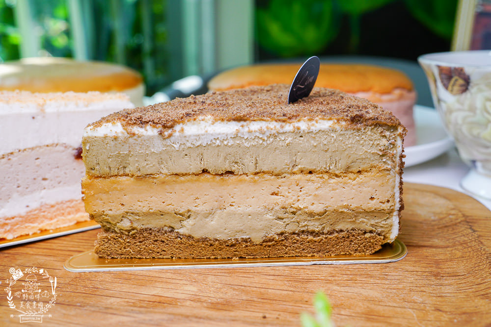 雷昂甜點烘焙工坊|高雄隱藏在巷弄的高級法式甜點!號稱零負評的舒芙蕾乳酪蛋糕人氣必吃?