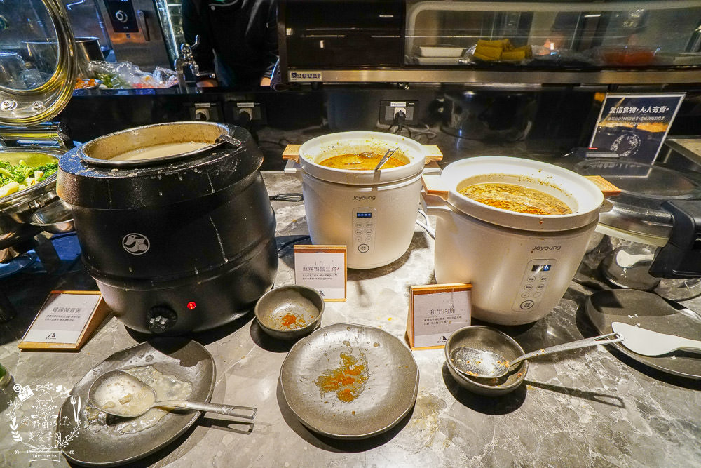 高雄韓八韓日燒肉鍋物吃到飽!一間轟動高雄的火烤兩吃吃到飽餐廳!現在最低只要699元?! - 第28張圖 高雄韓八韓日燒肉鍋物吃到飽!一間轟動高雄的火烤兩吃吃到飽餐廳!現在最低只要699元?!