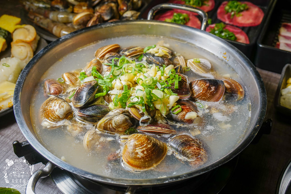 高雄韓八韓日燒肉鍋物吃到飽!一間轟動高雄的火烤兩吃吃到飽餐廳!現在最低只要699元?! - 第57張圖 高雄韓八韓日燒肉鍋物吃到飽!一間轟動高雄的火烤兩吃吃到飽餐廳!現在最低只要699元?!
