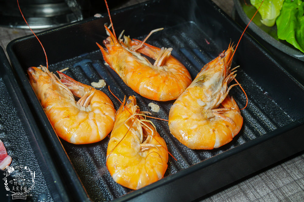 高雄韓八韓日燒肉鍋物吃到飽!一間轟動高雄的火烤兩吃吃到飽餐廳!現在最低只要699元?! - 第66張圖 高雄韓八韓日燒肉鍋物吃到飽!一間轟動高雄的火烤兩吃吃到飽餐廳!現在最低只要699元?!