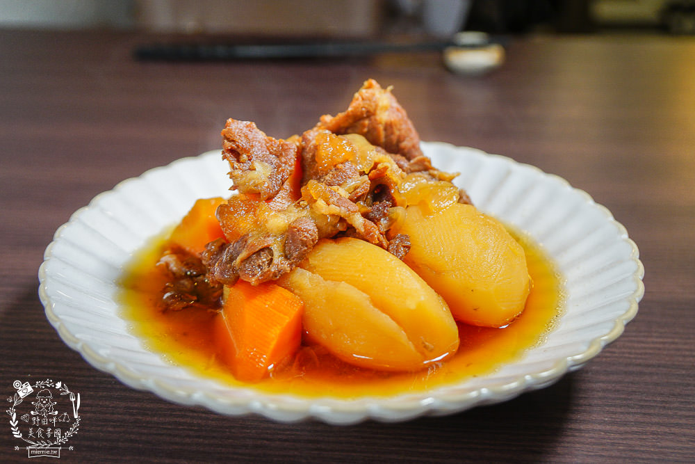 高雄居酒屋[居酒屋頑固老頭]新崛江商圈的療癒系深夜食堂+正統日本廚師料理美食