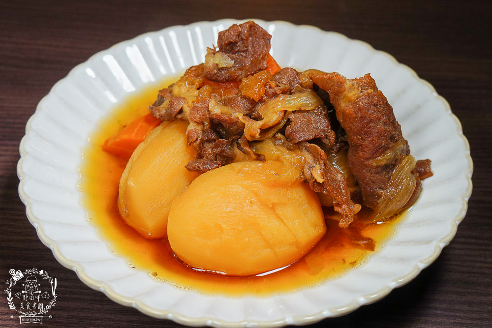 高雄居酒屋[居酒屋頑固老頭]新崛江商圈的療癒系深夜食堂+正統日本廚師料理美食