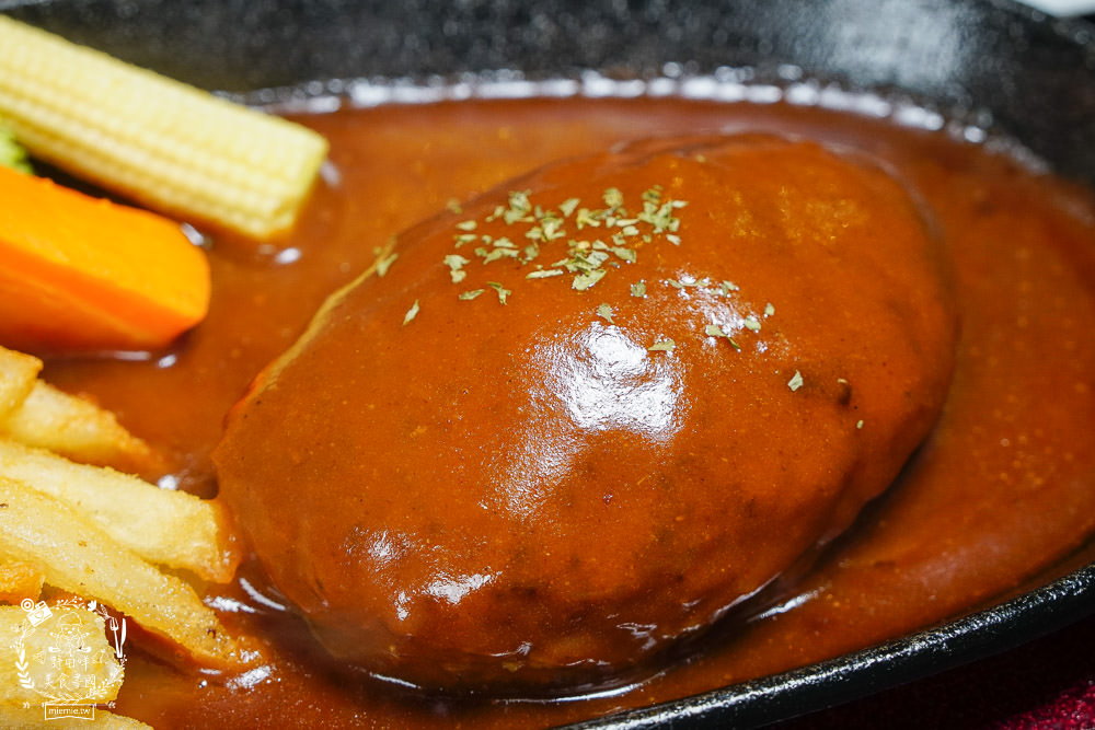 高雄居酒屋[居酒屋頑固老頭]新崛江商圈的療癒系深夜食堂+正統日本廚師料理美食