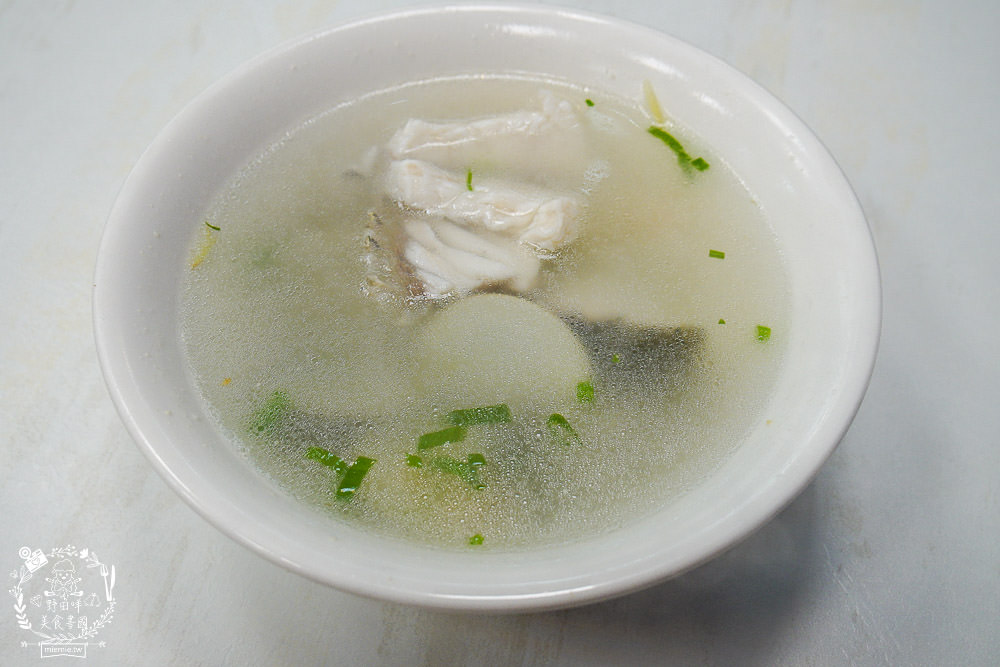 高雄[顏記鮮魚湯]仁雄路鱸魚湯熱炒料理!海鮮鍋燒麵跟蝦仁炒飯超澎湃der