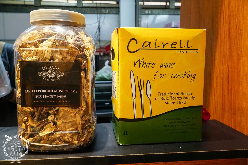 高雄[顥月義式料理]隱藏在市場內的頂級義大利麵店!日本進口的海膽明太子太浮誇了!