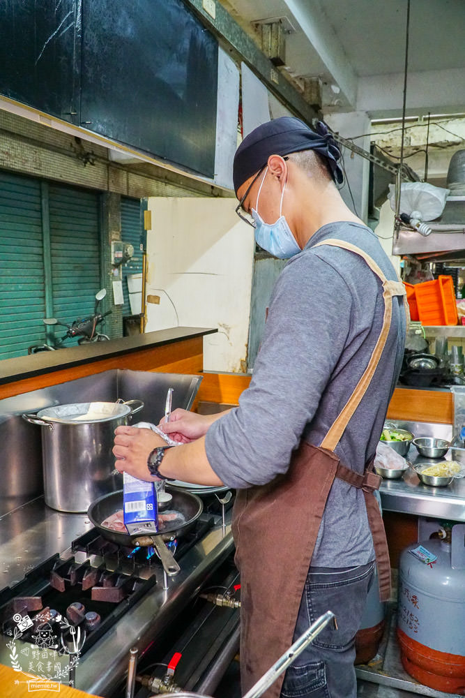 高雄[顥月義式料理]隱藏在市場內的頂級義大利麵店!日本進口的海膽明太子太浮誇了!