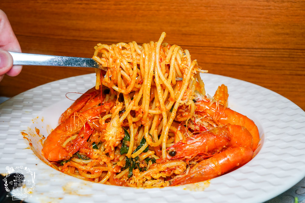 高雄[顥月義式料理]隱藏在市場內的頂級義大利麵店!日本進口的海膽明太子太浮誇了!