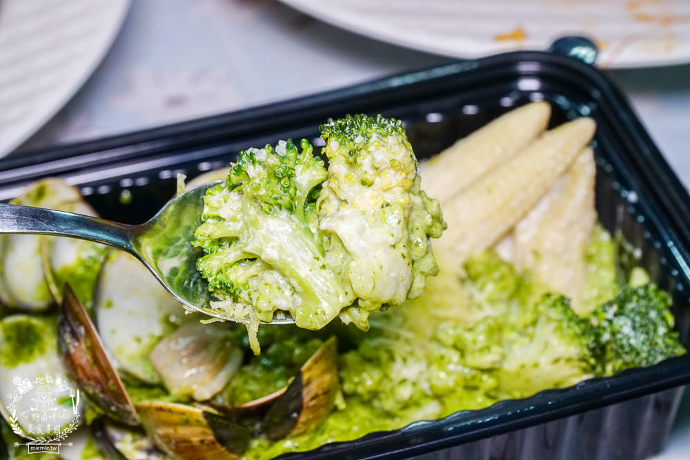 高雄[顥月義式料理]隱藏在市場內的頂級義大利麵店!日本進口的海膽明太子太浮誇了!