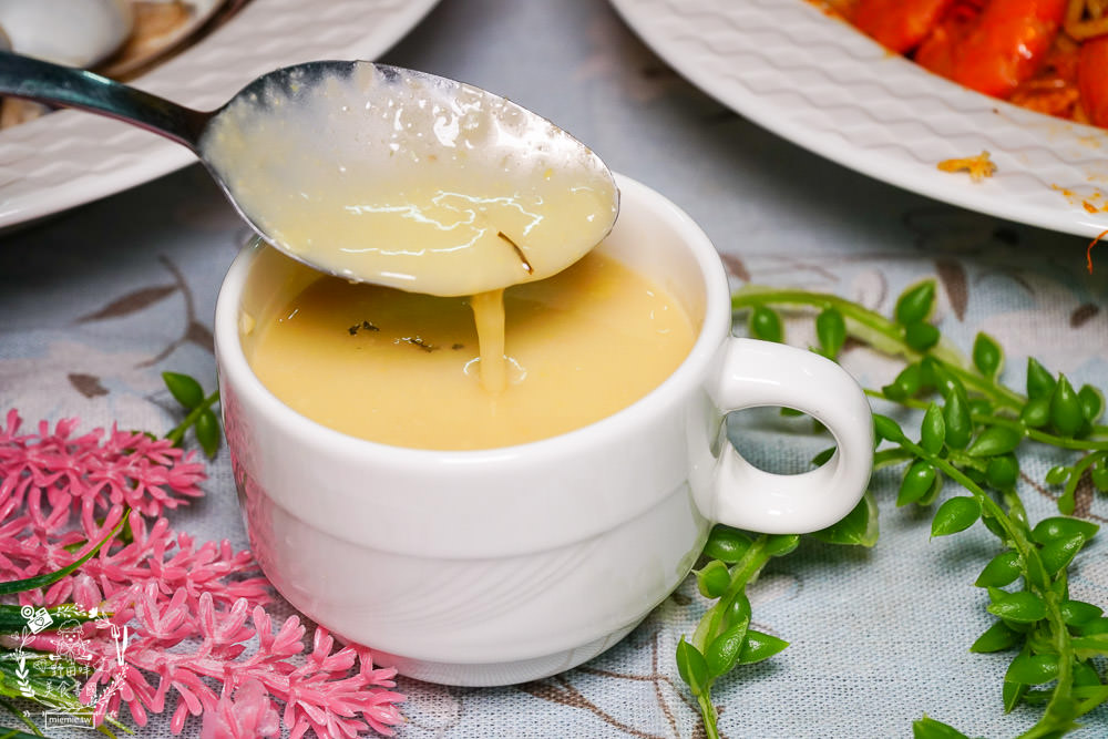 高雄[顥月義式料理]隱藏在市場內的頂級義大利麵店!日本進口的海膽明太子太浮誇了!