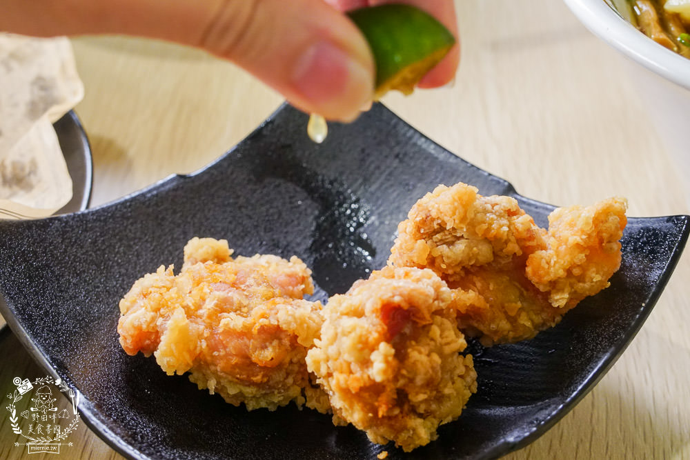 高雄排隊拉麵店[食8番王者拉麵]比日本拉麵更有個性的秘傳家系拉麵│前鎮美食‧高雄拉麵推薦