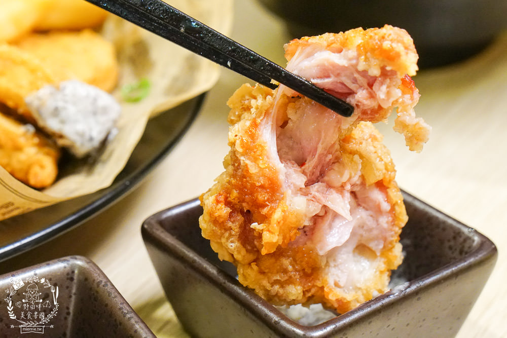 高雄排隊拉麵店[食8番王者拉麵]比日本拉麵更有個性的秘傳家系拉麵│前鎮美食‧高雄拉麵推薦