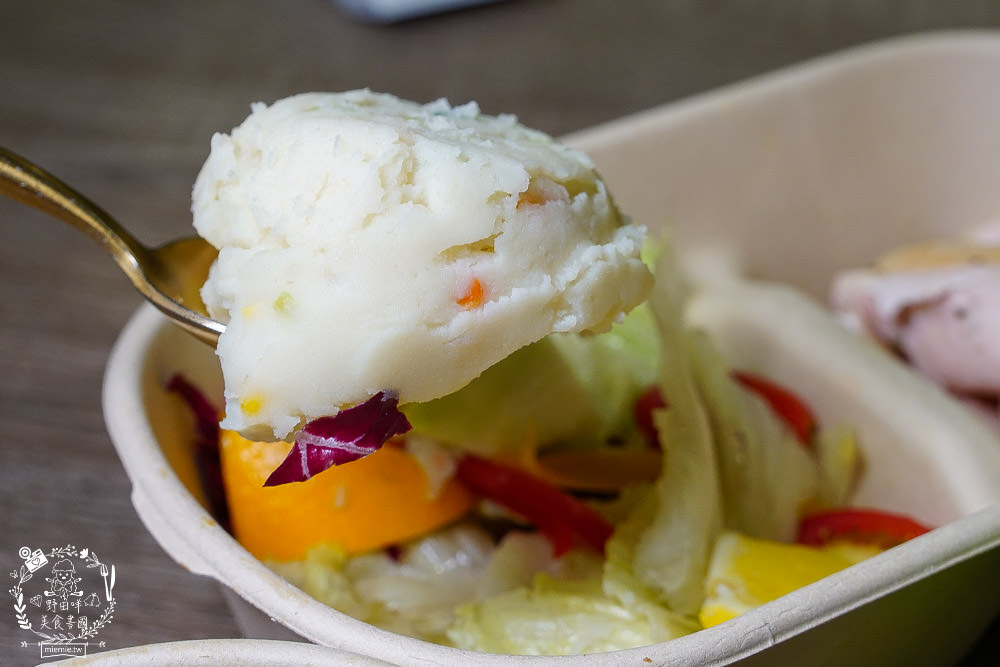 高雄健康餐盒推薦[飯谷健康餐盒]霸氣多種肉食餐盒滿足肉控的味蕾!