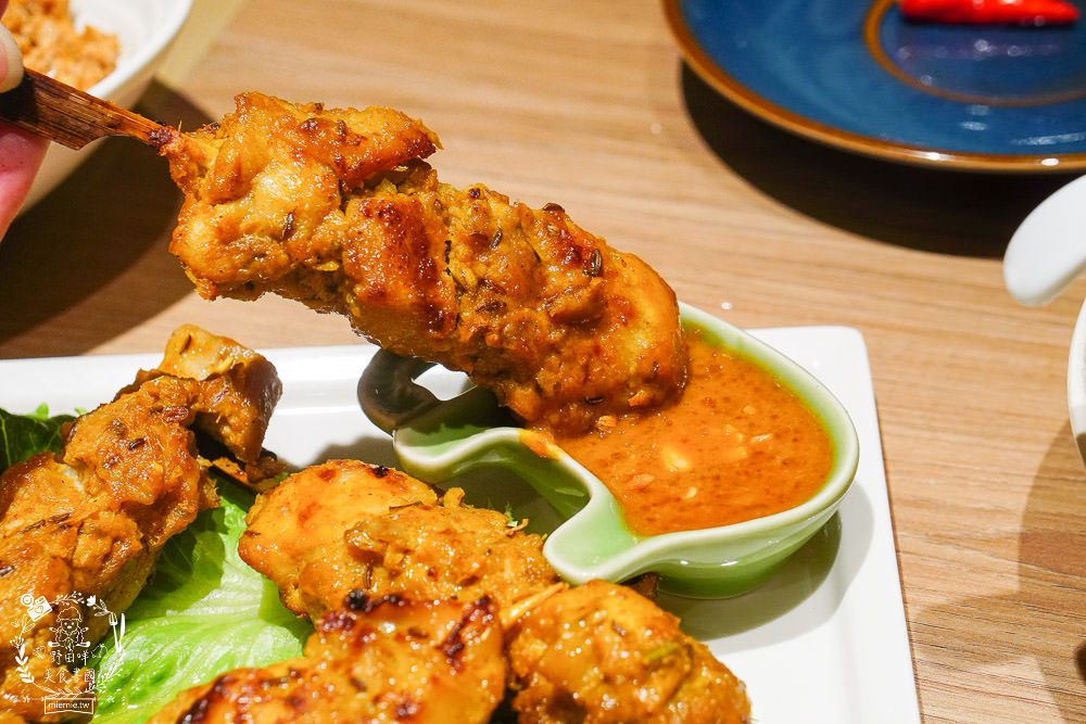 高雄[饗泰多泰式料理]義享天地泰國料理!精緻合菜客製化聚餐推薦!月亮蝦餅超厚實!