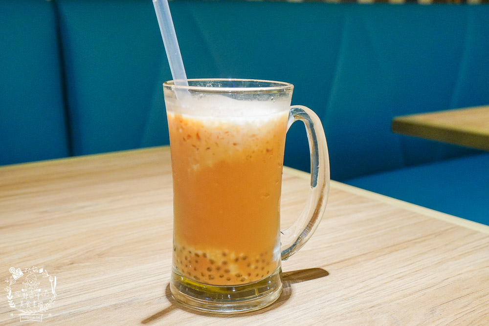 高雄[饗泰多泰式料理]義享天地泰國料理!精緻合菜客製化聚餐推薦!月亮蝦餅超厚實!