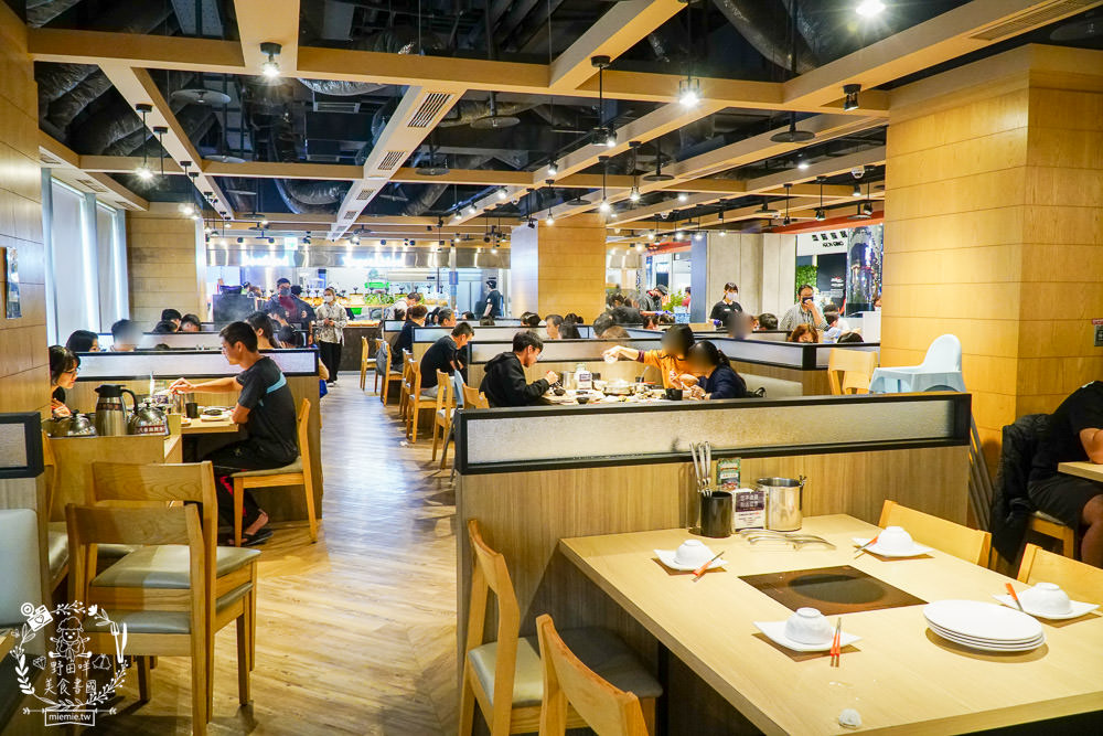 饗麻饗辣火鍋吃到飽夢時代店|高雄麻辣香瀰漫整個停車場的火鍋吃到飽餐廳!澳洲和牛+七股活蝦+螃蟹+雞佛超推薦！