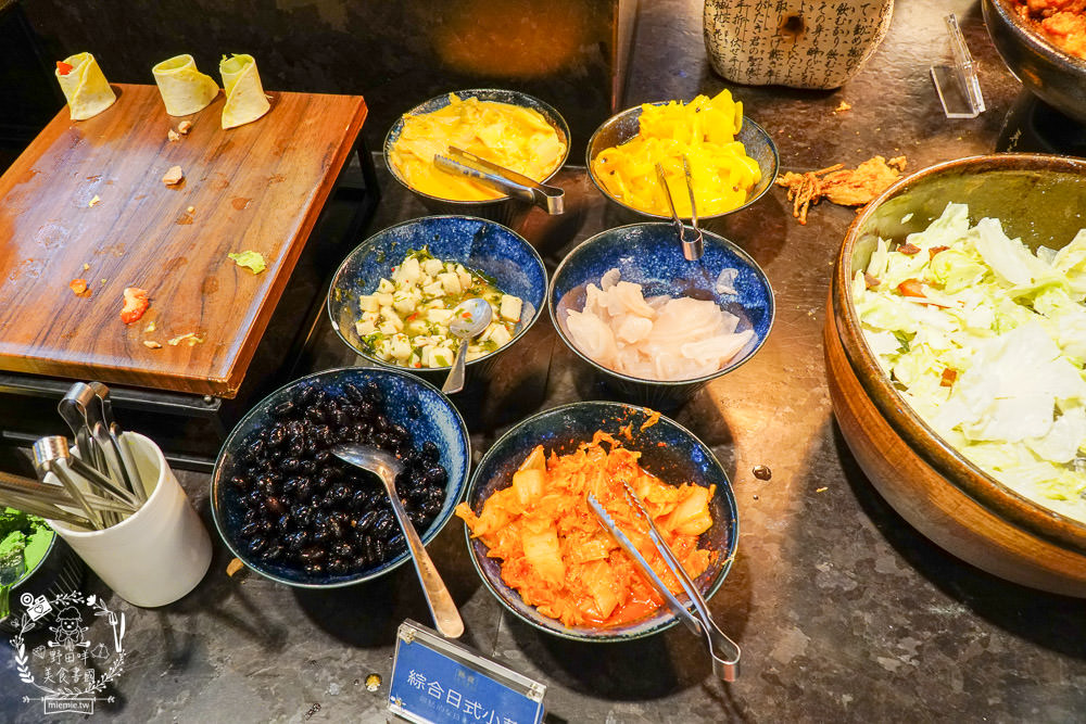 饗麻饗辣火鍋吃到飽夢時代店|高雄麻辣香瀰漫整個停車場的火鍋吃到飽餐廳!澳洲和牛+七股活蝦+螃蟹+雞佛超推薦！