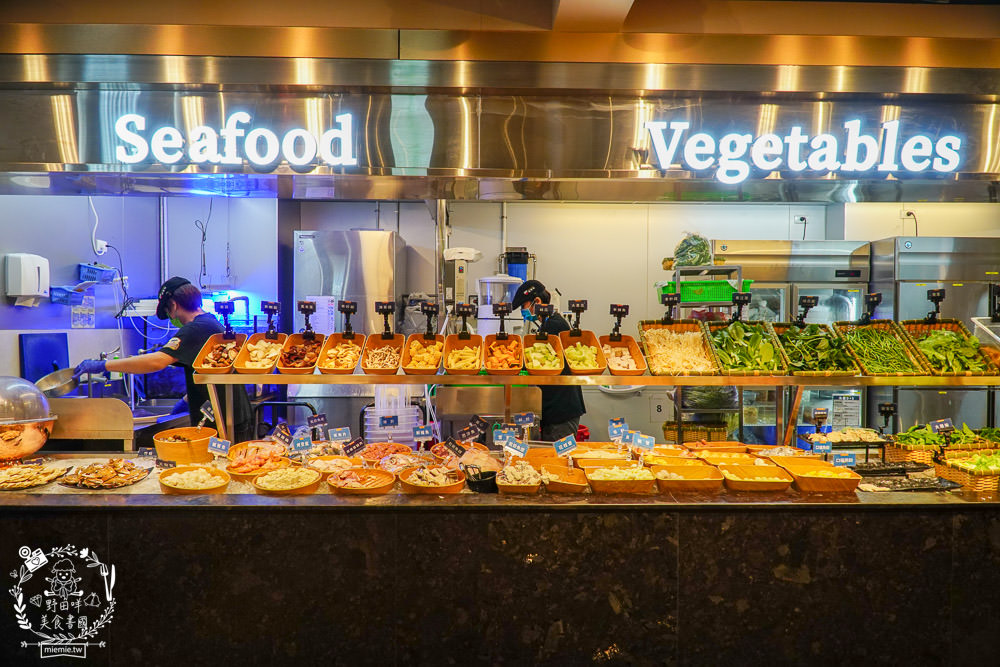 饗麻饗辣火鍋吃到飽夢時代店|高雄麻辣香瀰漫整個停車場的火鍋吃到飽餐廳!澳洲和牛+七股活蝦+螃蟹+雞佛超推薦！